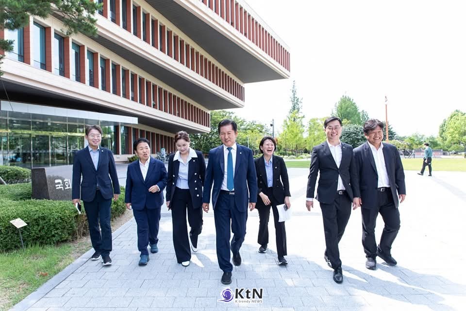 친명 원팀 구축, ‘당원주권 시대’ 실현 선언한 정청래 당대표 출사표/사진=정청래 국회의원 페이스북/ K trendy NEWS DB ⓒ케이 트렌디뉴스 무단전재 및 수집, 재배포금지