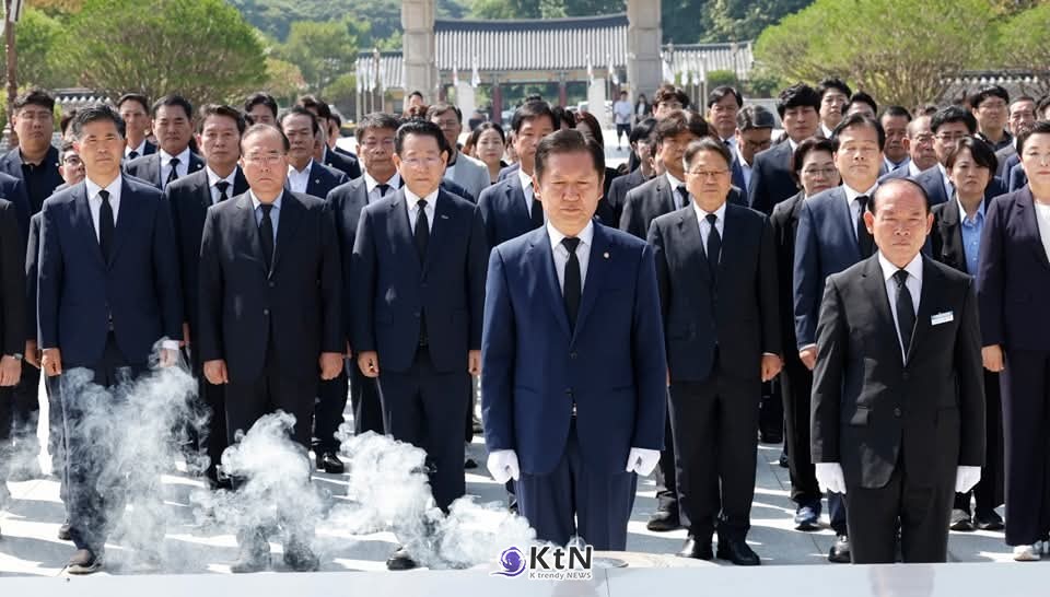 민주당, '명청체제' 구축으로 대선 재도전 기틀 다지나/사진=정청래 국회의원 페이스북, K trendy NEWS DB ⓒ케이 트렌디뉴스 무단전재 및 수집, 재배포금지