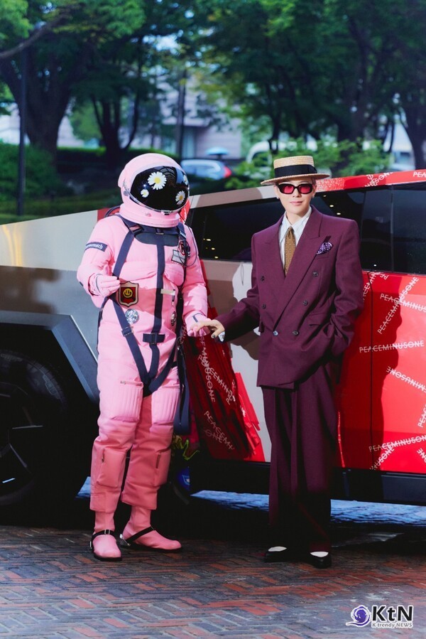 지드래곤, 8.8억 기부·사이버트럭 등장…머스크 리트윗까지 '완벽한 신호' 사진=2025 06.17  갤럭시코퍼레이션 /  K trendy NEWS DB ⓒ케이 트렌디뉴스 무단전재 및 수집, 재배포금지