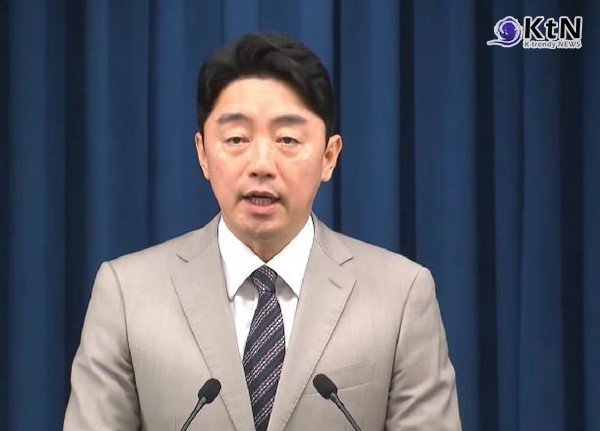 여야 지도부, 이재명 대통령과 관저 회동…추경 협상 분수령  사진=2025 06.21 강훈식 대통령 비서실장 KTV  영상 갈무리  K trendy NEWS DB ⓒ케이 트렌디뉴스 무단전재 및 수집, 재배포금지