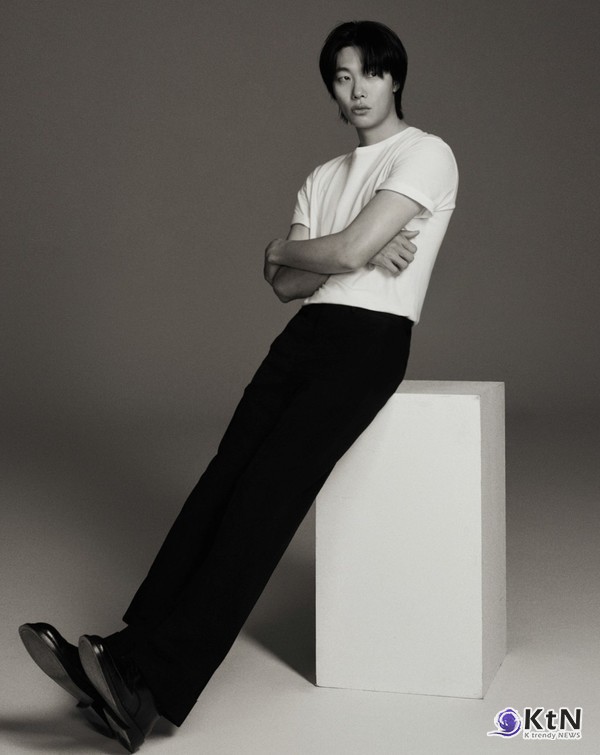 류준열, UAA와 전속계약… 송혜교·장기용과 한 식구 사진=2025 06.25  =UAA K trendy NEWS DB ⓒ케이 트렌디뉴스 무단전재 및 수집, 재배포금지