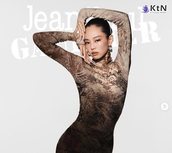 제니 'RUBY', 빌보드 선정 ‘2025 베스트 앨범’… K팝 유일 사진=2025 06.25 제니 인스타 그램 갈무리 K trendy NEWS DB ⓒ케이 트렌디뉴스 무단전재 및 수집, 재배포금지