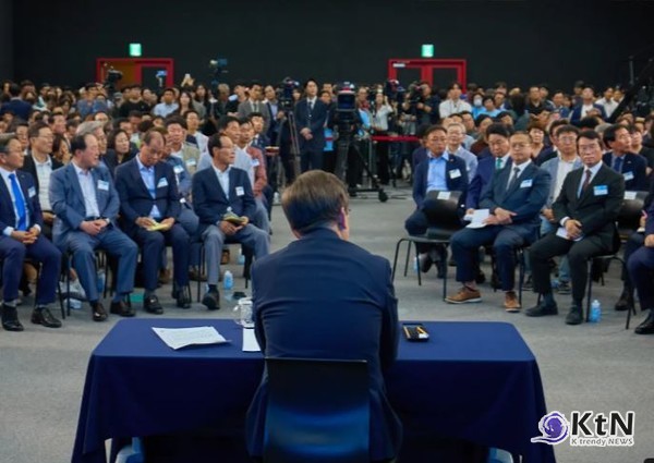 이재명, 호남행 첫 현장 소통…재생에너지·지역 산업 직접 언급  사진=2025 06.25  이재명 유튜브 게시물 갈무리 K trendy NEWS DB ⓒ케이 트렌디뉴스 무단전재 및 수집, 재배포금지