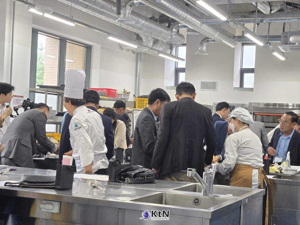 K-컬처 체험이 단순한 환대의 도구를 넘어서, 정체성 교육, 감각 기반 학습, 문화 해석력 증진이라는 교육적 효과를 구조적으로 실현할 수 있음을 보여주었다.  /사진= K trendy NEWS DB ⓒ케이 트렌디뉴스 무단전재 및 수집, 재배포금지
