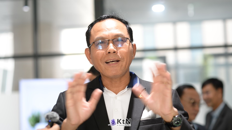 2025 캄보디아 교육행정가 방한 연수에 참가한 교육청소년체육부 'REN KUN' 인사부 부국장  "앞으로 교사와 학생을 대상으로 한 이미지 교육에 응용해보고 싶다."  /사진=K trendy NEWS DB ⓒ케이 트렌디뉴스 무단전재 및 수집, 재배포금지