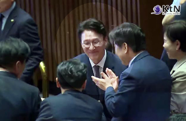 [속보] 김민석 총리 인준안 국회 통과…여야 합의 상법개정안도 가결  사진=2025 07.03 오마이  tv 영상갈무리  K trendy NEWS DB ⓒ케이 트렌디뉴스 무단전재 및 수집, 재배포금지