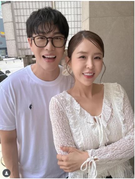 “지켜주고 싶었어요”…예비부부 신지♥문원, 커플 투샷 공개 사진=2025 07.02 신지는 인스타그램 K trendy NEWS DB ⓒ케이 트렌디뉴스 무단전재 및 수집, 재배포금지