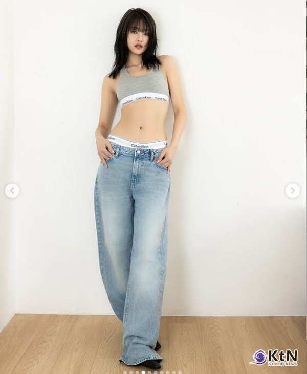 [K-TREND]] 이 조합 난리나...i-dle 민니 x 캘빈클라인, 섹시 복근·썸머 룩 공개  사진=2025 07.04 캘빈클라인 인스타그램 갈무리 K trendy NEWS DB ⓒ케이 트렌디뉴스 무단전재 및 수집, 재배포금지
