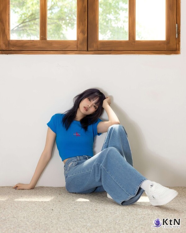 [K-TREND]] 이 조합 난리나...i-dle 민니 x 캘빈클라인, 섹시 복근·썸머 룩 공개  사진=2025 07.04 캘빈클라인 인스타그램 갈무리 K trendy NEWS DB ⓒ케이 트렌디뉴스 무단전재 및 수집, 재배포금지