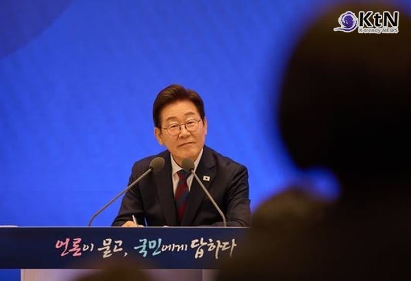. “국민 고통 덜고 다시 도약” 이재명 대통령, 취임 30일 구상 밝히다 사진=2025 07.04 이재명 인스타그램 갈무리  K trendy NEWS DB ⓒ케이 트렌디뉴스 무단전재 및 수집, 재배포금지