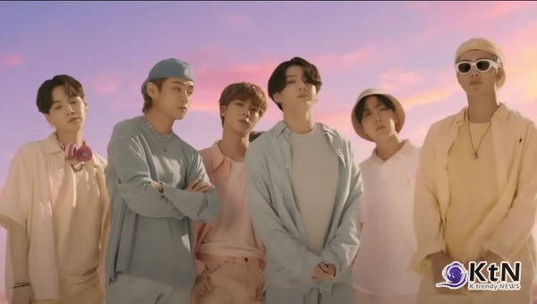 방탄소년단, 10년간 전 세계가 가장 많이 들은 K팝… '다이너마이트' 34위  사진=2025 07.07  하이브 영상 갈무리 K trendy NEWS DB ⓒ케이 트렌디뉴스 무단전재 및 수집, 재배포금지