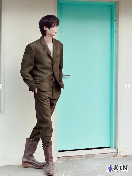 변우석, '나 혼자만 레벨업' 성진우 확정…넷플릭스 실사 판타지의 얼굴  사진=2025 07.10 프라다 변우석 인스타그램  K trendy NEWS DB ⓒ케이 트렌디뉴스 무단전재 및 수집, 재배포금지