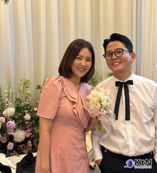 "6개월 안에 시집 못 가면 평생 못 간다는데" 김준호♥김지민 결혼식 부케 받은 한윤서 어쩌나!  사진=2025 07.14 한윤서 인스타그램 갈무리  K trendy NEWS DB ⓒ케이 트렌디뉴스 무단전재 및 수집, 재배포금지