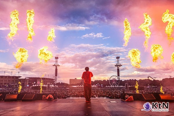 "미쳐볼 준비됐나" 제이홉, 롤라팔루자 무대 장악…BTS 메들리에 한국어 떼창까지  사진=2025 07.14  방탄소년단(BTS) 공식 SNS 갈무리 / 편집 K trendy NEWS DB ⓒ케이 트렌디뉴스 무단전재 및 수집, 재배포금지