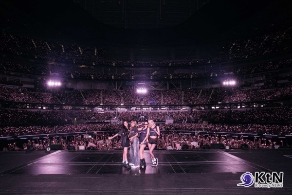 'K팝 그룹 전 세계 최초' 블랙핑크, 스포티파이 순위도'JUMP'...브루노 마스와 LA 무대 장악  사진=2025 07.14  YG엔터테인먼트  K trendy NEWS DB ⓒ케이 트렌디뉴스 무단전재 및 수집, 재배포금지