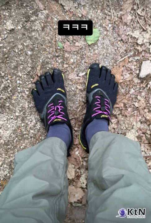 [스타일 트렌드] 제니가 신자 품절…‘무좀양말’ 닮은 발가락 신발, 이효리·신민아도 신었다  사진=2025 07.15  이효리 인스타그램  갈무리 K trendy NEWS DB ⓒ케이 트렌디뉴스 무단전재 및 수집, 재배포금지