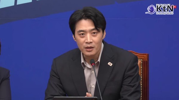 한준호 “윤석열·김건희는 검찰 쥐고 광란의 칼춤… 특검 거부 이유 보인다” [종합]  사진=2025 07.16  델리민주 갈무리 K trendy NEWS DB ⓒ케이 트렌디뉴스 무단전재 및 수집, 재배포금지