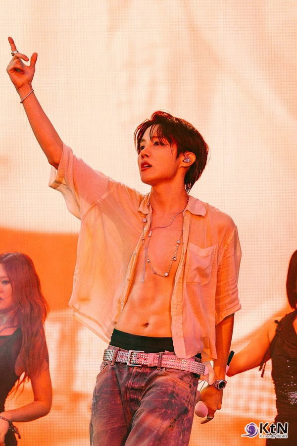 제이홉, 6만 베를린 관객 열광시킨 무대…“K팝은 예술이었다” 사진=2025 07.17  빅히트뮤직 K trendy NEWS DB ⓒ케이 트렌디뉴스 무단전재 및 수집, 재배포금지