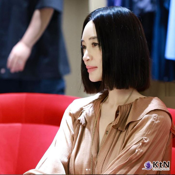  “초근접에도 압도적 미모”...김혜수, ‘두번째 시그널’ 기대감 UP 사진=2025 07.17  김혜수 인스타 스토리/ 인스타그램 갈무리 K trendy NEWS DB ⓒ케이 트렌디뉴스 무단전재 및 수집, 재배포금지