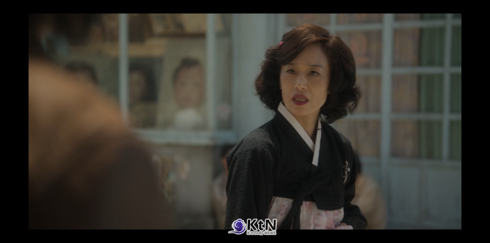 우미화, ‘장마담’으로 디즈니+ 장악… 강렬한 여성 캐릭터의 부상 /사진=디즈니+ '파인: 촌뜨기들' 캡처, K trendy NEWS DB ⓒ케이 트렌디뉴스 무단전재 및 수집, 재배포금지