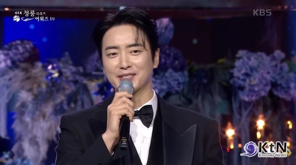  이준영, 인기상 착각 해프닝…이준혁 대신 무대 올라 ‘웃픈’ 순간  사진=2025 07.18 KBS2  제4회 청룡시리즈어워즈 시상식에 K trendy NEWS DB ⓒ케이 트렌디뉴스 무단전재 및 수집, 재배포금지