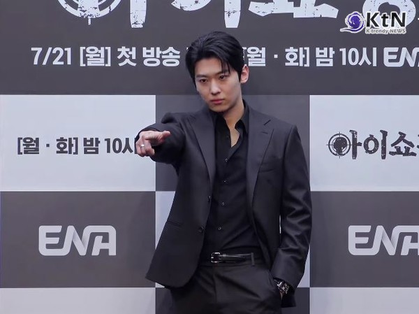 “걷는 것조차 어색해”… 덱스, ‘아이쇼핑’ 연기 논란 터졌다  사진=2025 07.22 mbc 영상 갈무리  K trendy NEWS DB ⓒ케이 트렌디뉴스 무단전재 및 수집, 재배포금지