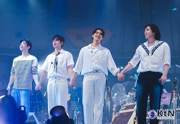 데이식스, 10주년 팬미팅 ‘PIER 10’ 개최…“마이데이와 여름 항해 시작” 사진=2025 06.21 =CGV  (데이식스는 오는 8월 뮤직 로드무비 '6데이즈'(6DAYS)를 공개한다. 첫 스크린 도전작은 국내를 시작으로, 글로벌 개봉까지 확정했다.) JYP엔터테인먼트  K trendy NEWS DB ⓒ케이 트렌디뉴스 무단전재 및 수집, 재배포금지