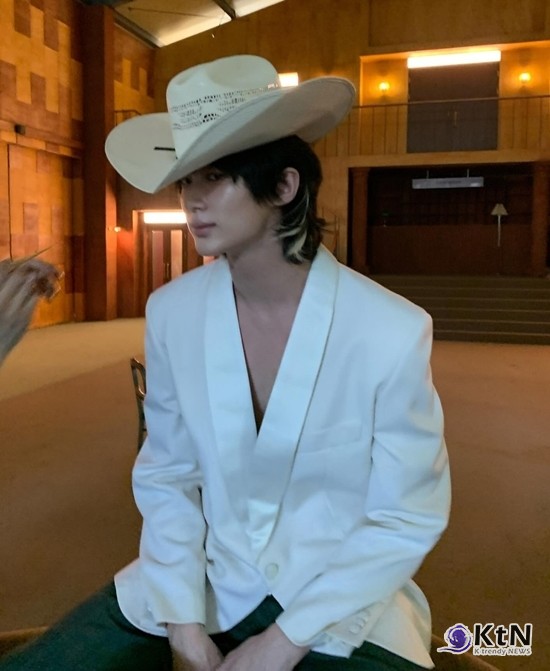 변우석, 단추 하나로 심장 저격…복근과 눈빛 사이, 울프컷 변신에 치명적 소년미 발산 사진=2025 07.23 SNS 갈무리 K trendy NEWS DB ⓒ케이 트렌디뉴스 무단전재 및 수집, 재배포금지