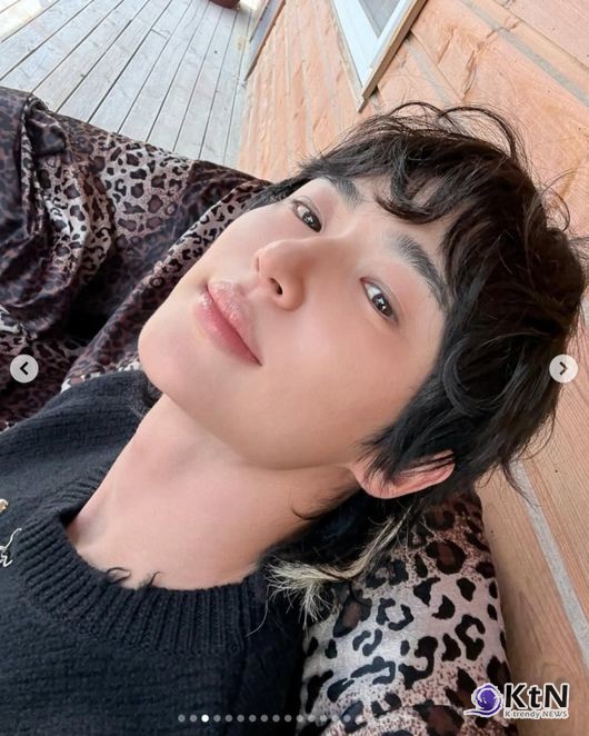 변우석, 단추 하나로 심장 저격…복근과 눈빛 사이, 울프컷 변신에 치명적 소년미 발산 사진=2025 07.23 SNS 갈무리 K trendy NEWS DB ⓒ케이 트렌디뉴스 무단전재 및 수집, 재배포금지