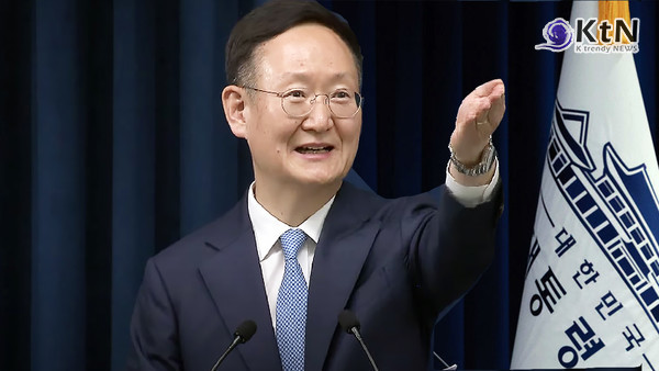 대통령실, 100일 내 공직문화 5대 과제 추진…“공무원이 위축되지 않도록 일하는 방식 자체를 바꾼다”     사진=2025 07.24  ktv 갈무리 대통령실은 해당 과제 추진을 위해 민정수석을 팀장으로 하는 전담 태스크포스(TF)를 구성하고, 재정기획보좌관실, 균형인사제도비서관, 인사비서관, 자치발전비서관, 공직기강비서관, 사법제도비서관이 참여하는 총괄 실행 체계도 마련했다.  K trendy NEWS DB ⓒ케이 트렌디뉴스 무단전재 및 수집, 재배포금지