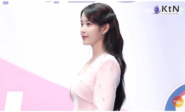 아이유, 인천공항세관 홍보대사 위촉…“불법 반입 근절 앞장설 것”  사진=2025 07.25 스타뉴스 유튜브 길무리  K trendy NEWS DB ⓒ케이 트렌디뉴스 무단전재 및 수집, 재배포금지