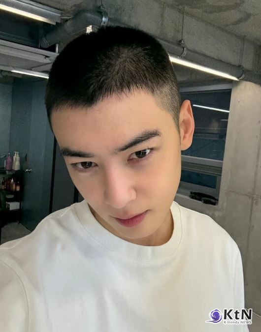 차은우, 입대 하루 전 삭발 공개 “두세 살 이후 처음…신기하고 어색해” 사진=2025 07.28  차은우 인스타그램 갈무리 K trendy NEWS DB ⓒ케이 트렌디뉴스 무단전재 및 수집, 재배포금지