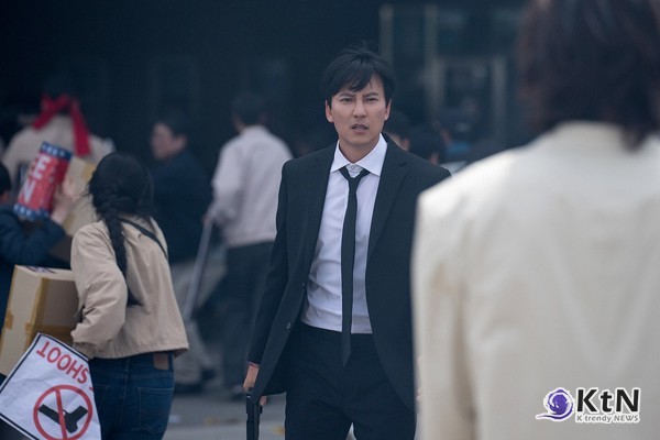 공개 3일 만에 넷플릭스 비영어 시리즈 4위 '트리거'...김남길X김영광이 쏘아올린 반전 서사    사진=2025 07.30  넷플릭스 K trendy NEWS DB ⓒ케이 트렌디뉴스 무단전재 및 수집, 재배포금지