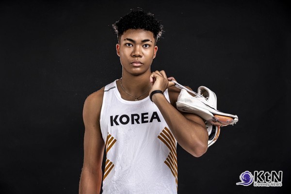 ‘‘태양의 후예’ 소년’의 놀라운 변신… 세계 육상 금메달 조엘진 스토리 사진=2025 07.30  KBS  예천군청 소속 나마디 조엘 진 선수. 예천군  K trendy NEWS DB ⓒ케이 트렌디뉴스 무단전재 및 수집, 재배포금지