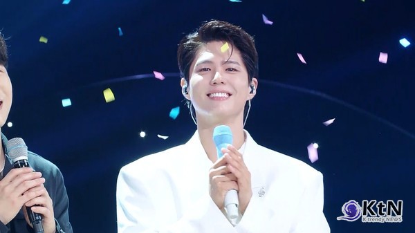 박보검, '칸타빌레' 마지막 밤…'폭싹' 아이유·BTS 뷔 깜짝 선물로 '행복한 피날레'  사진=2025 08.01 KBS 2TV 뮤직 토크쇼 더 시즌즈-박보검의 칸타빌레' / 편집 K trendy NEWS DB ⓒ케이 트렌디뉴스 무단전재 및 수집, 재배포금지