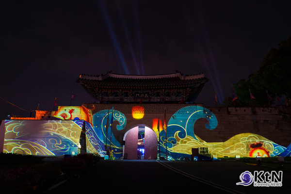 [미디어아트 트렌드] 전통과 기술이 공존하는 밤… ‘2025 국가유산 미디어아트’가 던진 질문  사진=2025 08.04   진주성 (사진=국가유산청 제공)  K trendy NEWS DB ⓒ케이 트렌디뉴스 무단전재 및 수집, 재배포금지