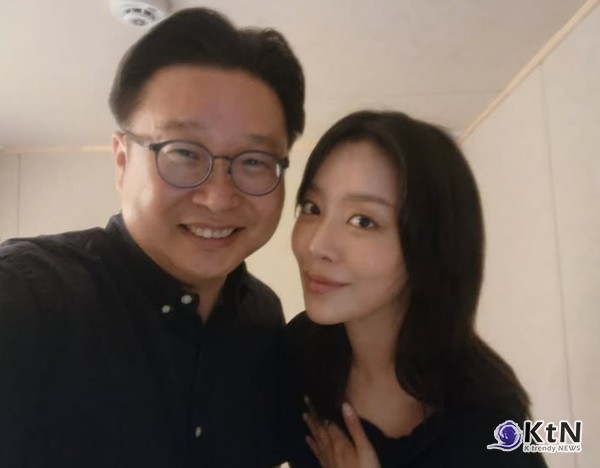 [K 문화 연예]  배우 차주영-서경덕 ‘빛을 담은 '항일유산’…전 세계에 항일정신 전파   배우 차주영이 광복 80주년을 맞아 항일 문화유산의 의미를 알리는 특별한 캠페인에 목소리를 보탰다. 사진=2025 08.05 서경덕 성신여대 교수   SNSK trendy NEWS DB ⓒ케이 트렌디뉴스 무단전재 및 수집, 재배포금지