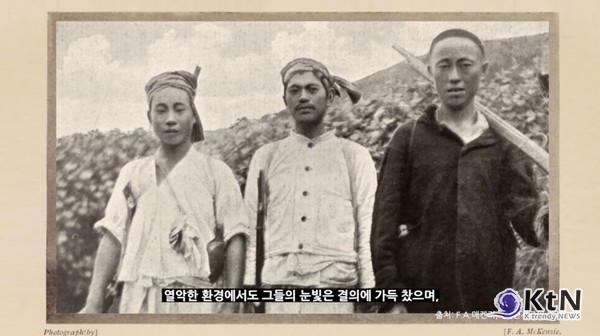 [K 문화 연예]  배우 차주영-서경덕 ‘빛을 담은 '항일유산’…전 세계에 항일정신 전파   배우 차주영이 광복 80주년을 맞아 항일 문화유산의 의미를 알리는 특별한 캠페인에 목소리를 보탰다. 사진=2025 08.05 서경덕 성신여대 교수   SNSK trendy NEWS DB ⓒ케이 트렌디뉴스 무단전재 및 수집, 재배포금지