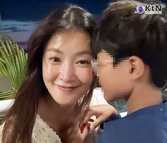 연예인 정말 힘든 직업 같아!...이시영, 美 식당 비매너 논란 사과 “불편하셨던 분들께 죄송”  사진=2025 08.11  이시영 인스타그램 갈무리 K trendy NEWS DB ⓒ케이 트렌디뉴스 무단전재 및 수집, 재배포금지