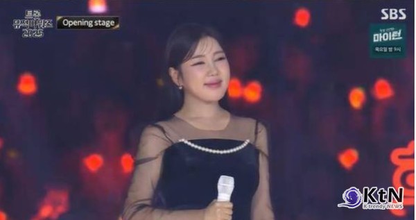 모두 잡은 ‘트롯 여제’ 송가인, ‘트롯뮤직어워즈 2025’ 2관왕  사진=2025 08.11  SBS  K trendy NEWS DB ⓒ케이 트렌디뉴스 무단전재 및 수집, 재배포금지