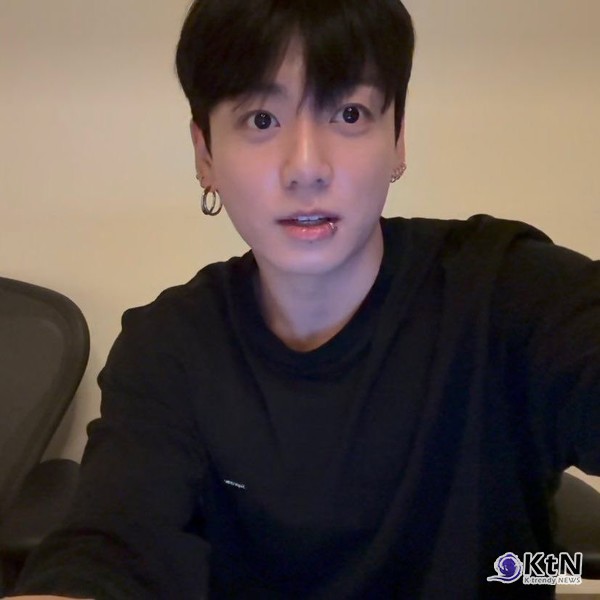 방탄소년단 BTS 정국, 새 인스타 계정 개설 후 팔로워 급상승 중  사진=2025 07.15  정국 위버스 갈무리 K trendy NEWS DB ⓒ케이 트렌디뉴스 무단전재 및 수집, 재배포금지