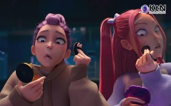 기네스 팰트로, 김치 손 올리기…잭 블랙·엠마 왓슨·휴 잭맨까지 번지는 한식 열풍  사진=2025 08.18 최근에는 넷플릭스 K-팝 애니메이션 ‘케이팝 데몬 헌터스’ 속 K-뷰티 결합된 문화 파급력을 입증했다. 넷플릭스     K trendy NEWS DB ⓒ케이 트렌디뉴스 무단전재 및 수집, 재배포금지