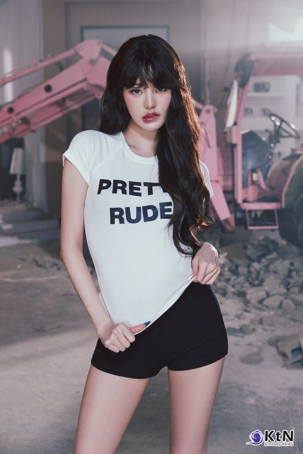 아이브 '컴백 예열 완료'…티저부터 댄스 챌린지까지 총공세 사진=2025 08.21  장원영 스타쉽엔터테인먼트 K trendy NEWS DB ⓒ케이 트렌디뉴스 무단전재 및 수집, 재배포금지