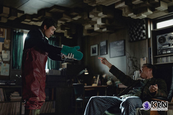 박찬욱 감독·이병헌·손예진, 범죄 스릴러 ‘어쩔수가없다’ 9월24일 개봉  사진=2025 08.22 CJ ENM  K trendy NEWS DB ⓒ케이 트렌디뉴스 무단전재 및 수집, 재배포금지