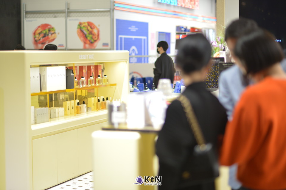 뷰티 기업, 제품 리콜 직후 긴급 타운홀에서 경영진이 원인을 공개하고 직원들과 소통 /사진=K trendy NEWS DB ⓒ케이 트렌디뉴스 무단전재 및 수집, 재배포금지