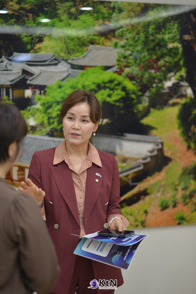 임오경 의원이 대표발의한 저작권법 개정안은 불법 콘텐츠 확산 문제를 제도적으로 대응하려는 조치다. 심의 절차 단축과 권한 분산을 통해 대응 속도를 높이는 것이 핵심이다.