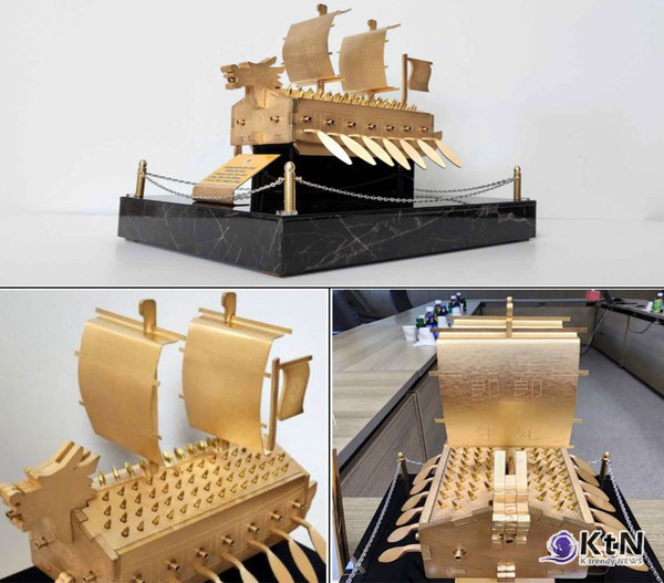 “당신은 위대한 지도자” 트럼프, 이재명 대통령의 맞춤형 기프트 룸에 마음 열어  사진=2025 08.26  대통령실 자료 사진 / 편집 K trendy NEWS DB ⓒ케이 트렌디뉴스 무단전재 및 수집, 재배포금지