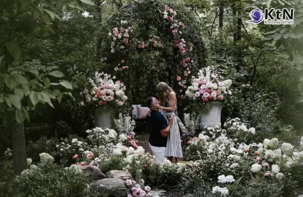 “테일러 스위프트 약혼, NFL 스타 켈시와 새 출발…트럼프도 축복”사진=2025 08.27  테일러 스위프트 SNS  갈무리 / 편집 K trendy NEWS DB ⓒ케이 트렌디뉴스 무단전재 및 수집, 재배포금지