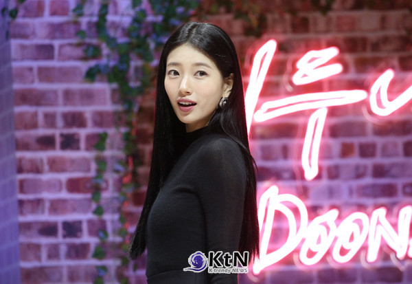 30대 억만장자와 엮인 수지, ‘사실무근’ 결혼설 사진=2025 08.29  K trendy NEWS DB ⓒ케이 트렌디뉴스 무단전재 및 수집, 재배포금지