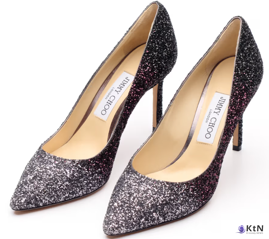 LISA Offers an Inside Look at Her Off-Duty Style in a New JOOPITER Auction. 사진=JOOPITER, K trendy NEWS DB ⓒ케이 트렌디뉴스 무단전재 및 수집, 재배포금지